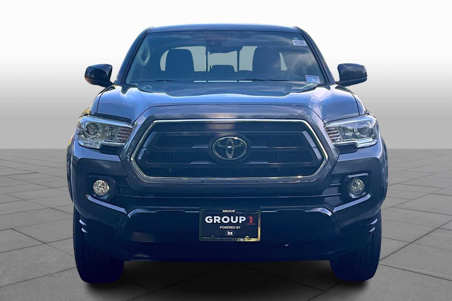 2022 Toyota Tacoma SR5 Double Cab V6 photo 3