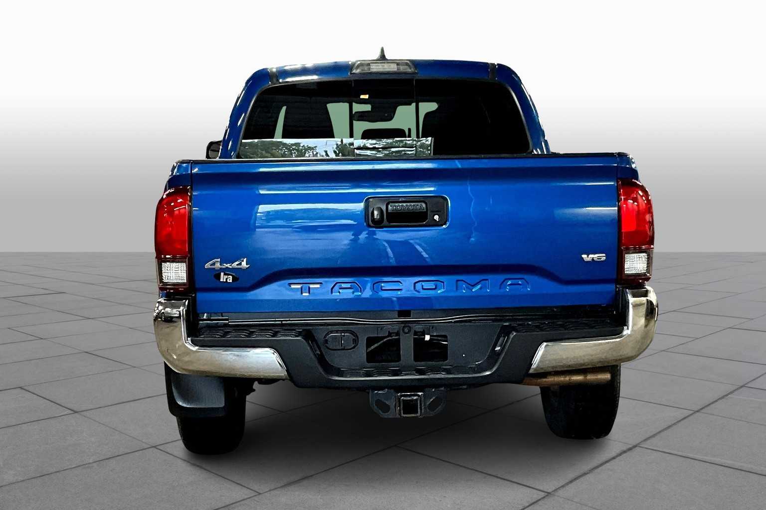 2018 Toyota Tacoma SR5 Double Cab V6 4x4 photo 4