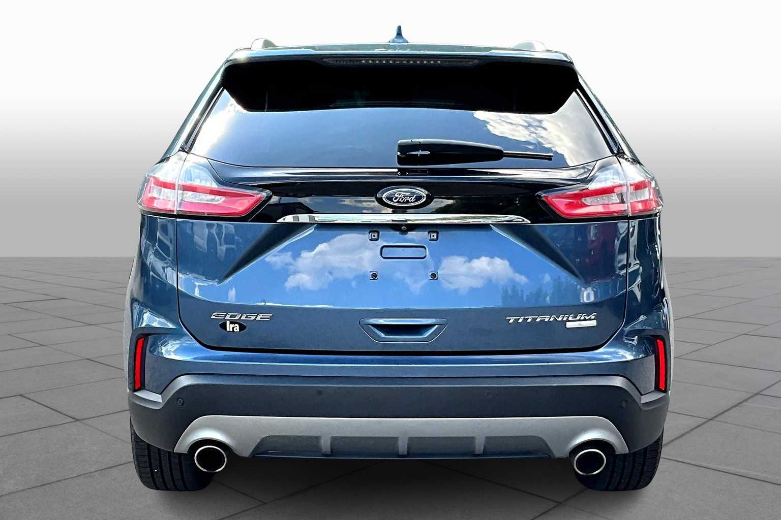 2019 Ford Edge Titanium photo 4