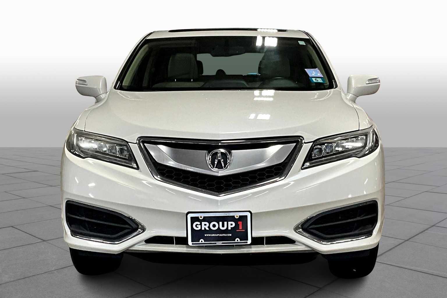 2017 Acura RDX Technology Plus photo 3