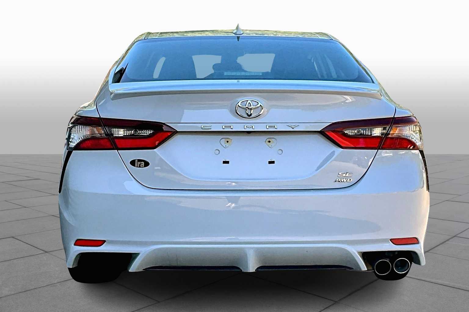 2023 Toyota Camry SE photo 4