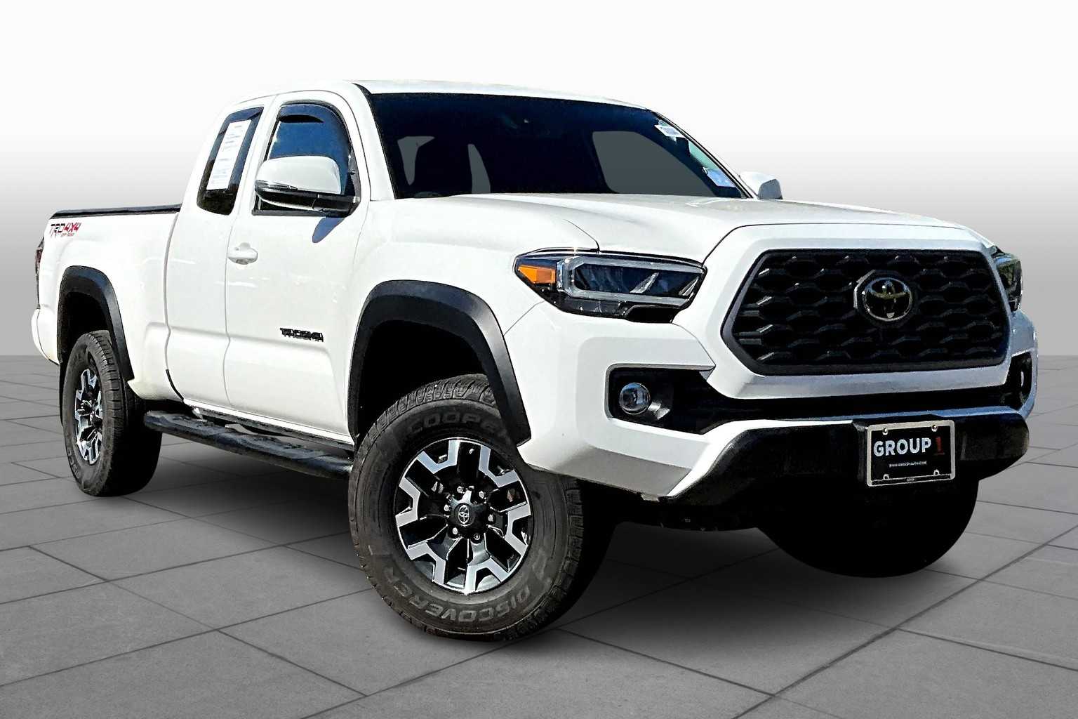 2021 Toyota Tacoma TRD Access Cab V6 photo 2