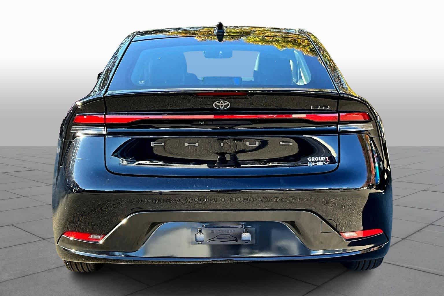 2023 Toyota Prius Limited photo 4