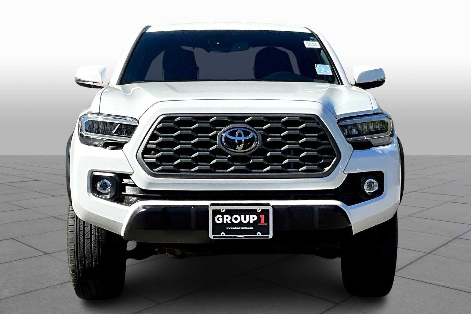 2021 Toyota Tacoma TRD Access Cab V6 photo 3