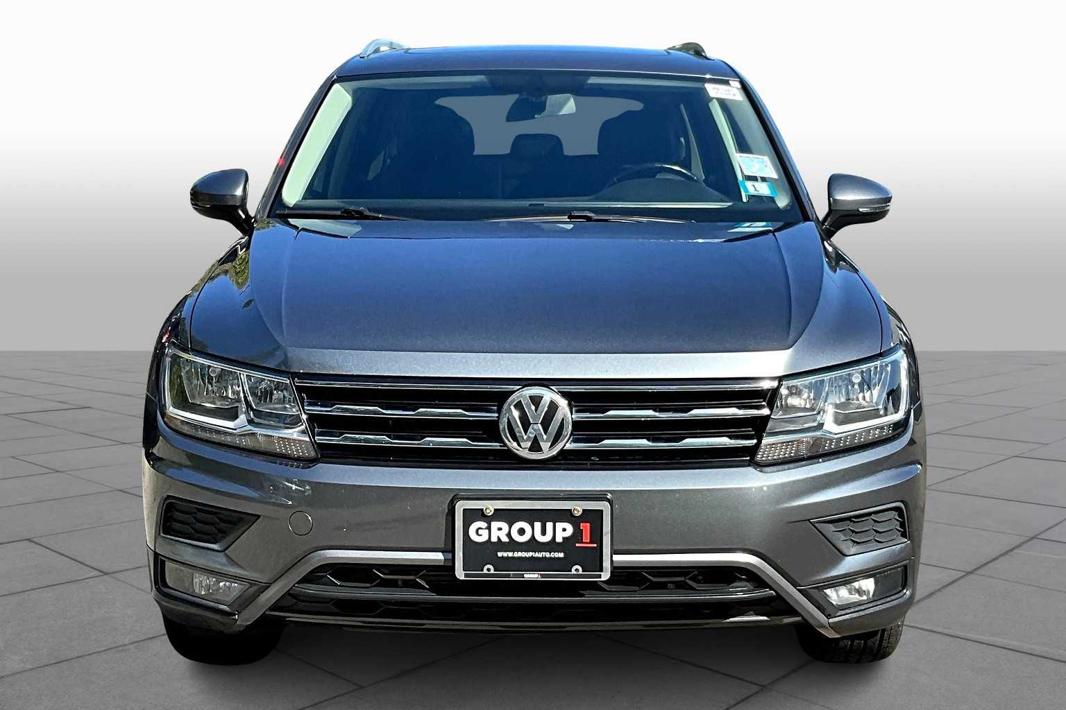 2018 Volkswagen Tiguan SEL photo 3