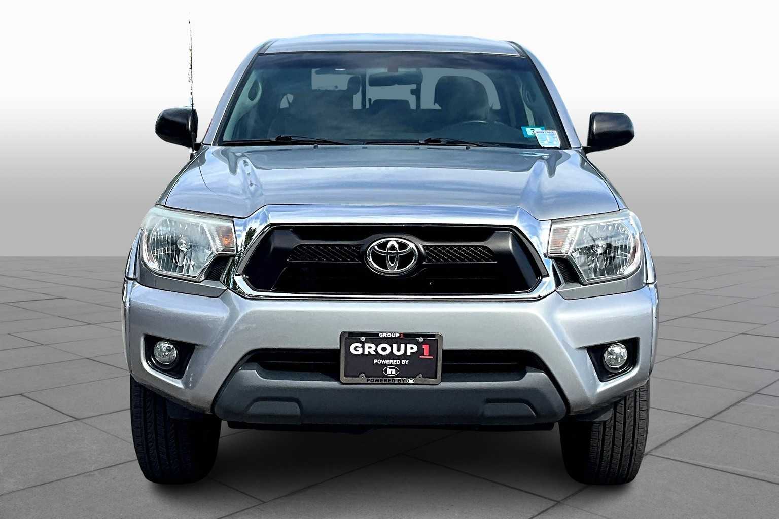 2015 Toyota Tacoma V6 photo 3