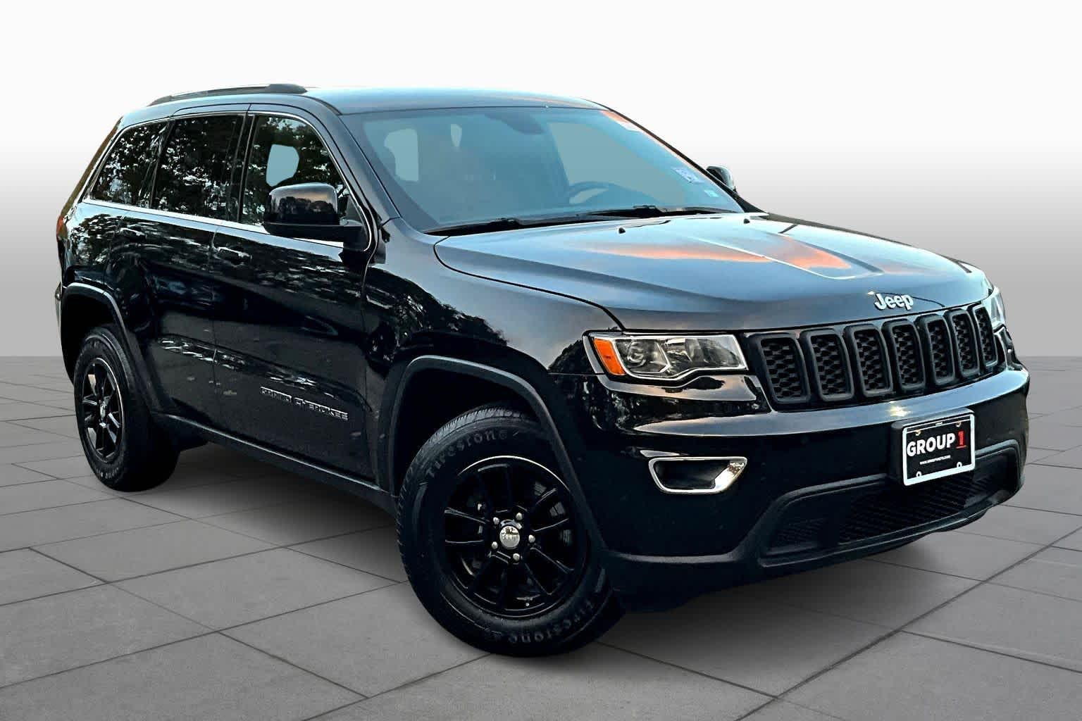 2018 Jeep Grand Cherokee Laredo E photo 2