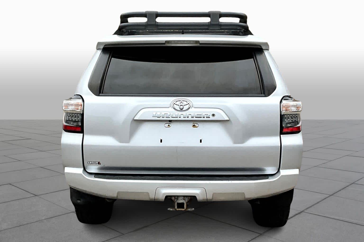 2015 Toyota 4Runner SR5 photo 4