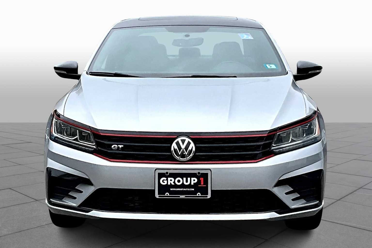 2018 Volkswagen Passat V6 GT photo 3