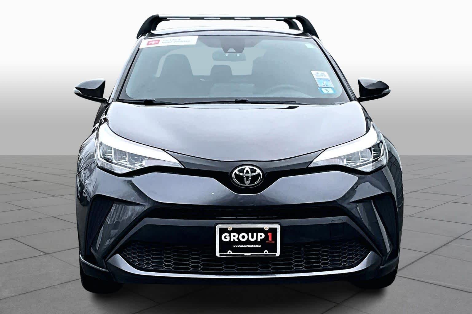 2020 Toyota C-HR XLE photo 3