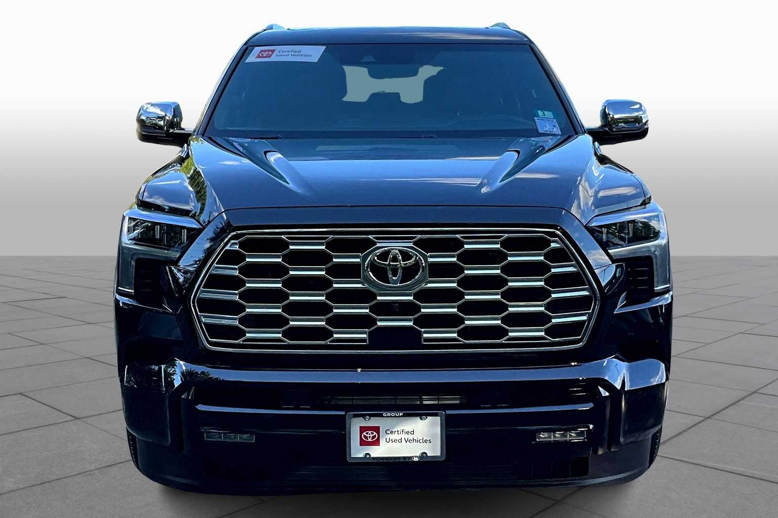 2025 Toyota Sequoia photo 3