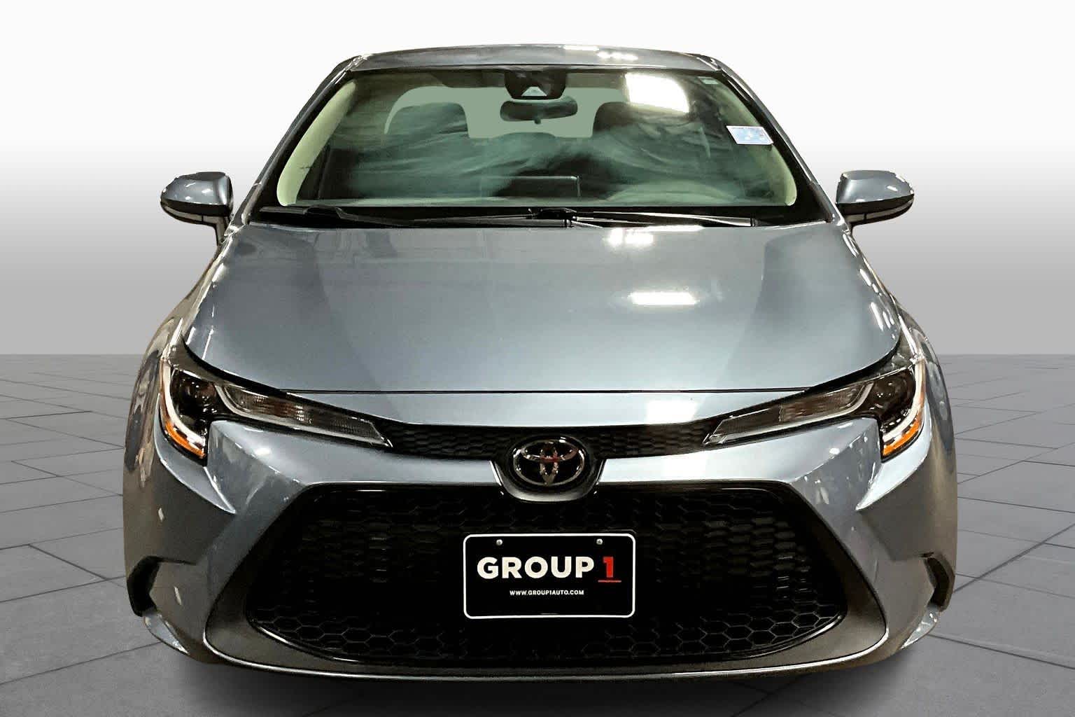 2021 Toyota Corolla LE photo 3