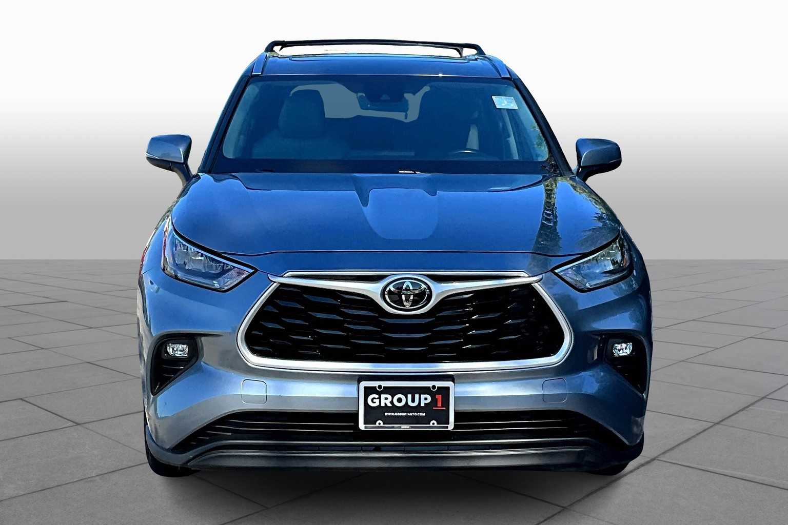 2020 Toyota Highlander XLE photo 3