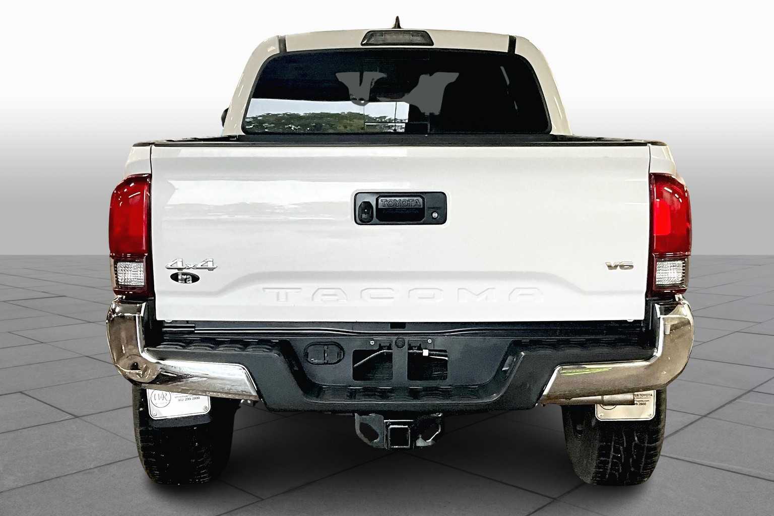 2018 Toyota Tacoma SR5 Double Cab V6 4x4 photo 4