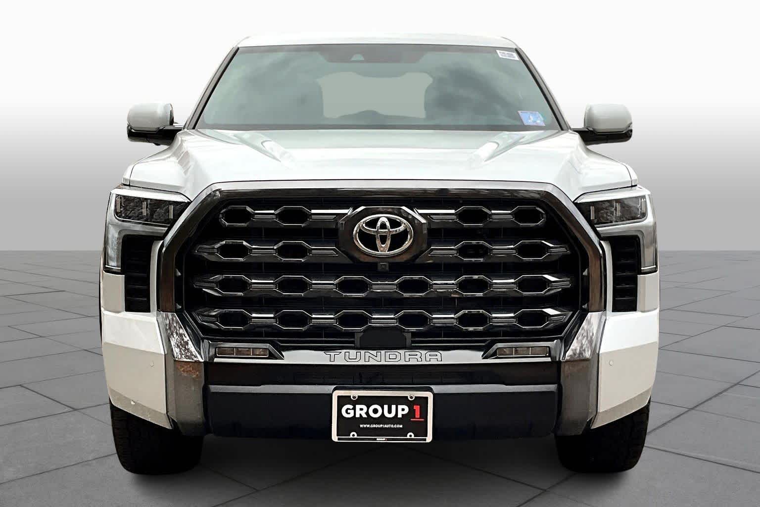 2023 Toyota Tundra Platinum CrewMax photo 3