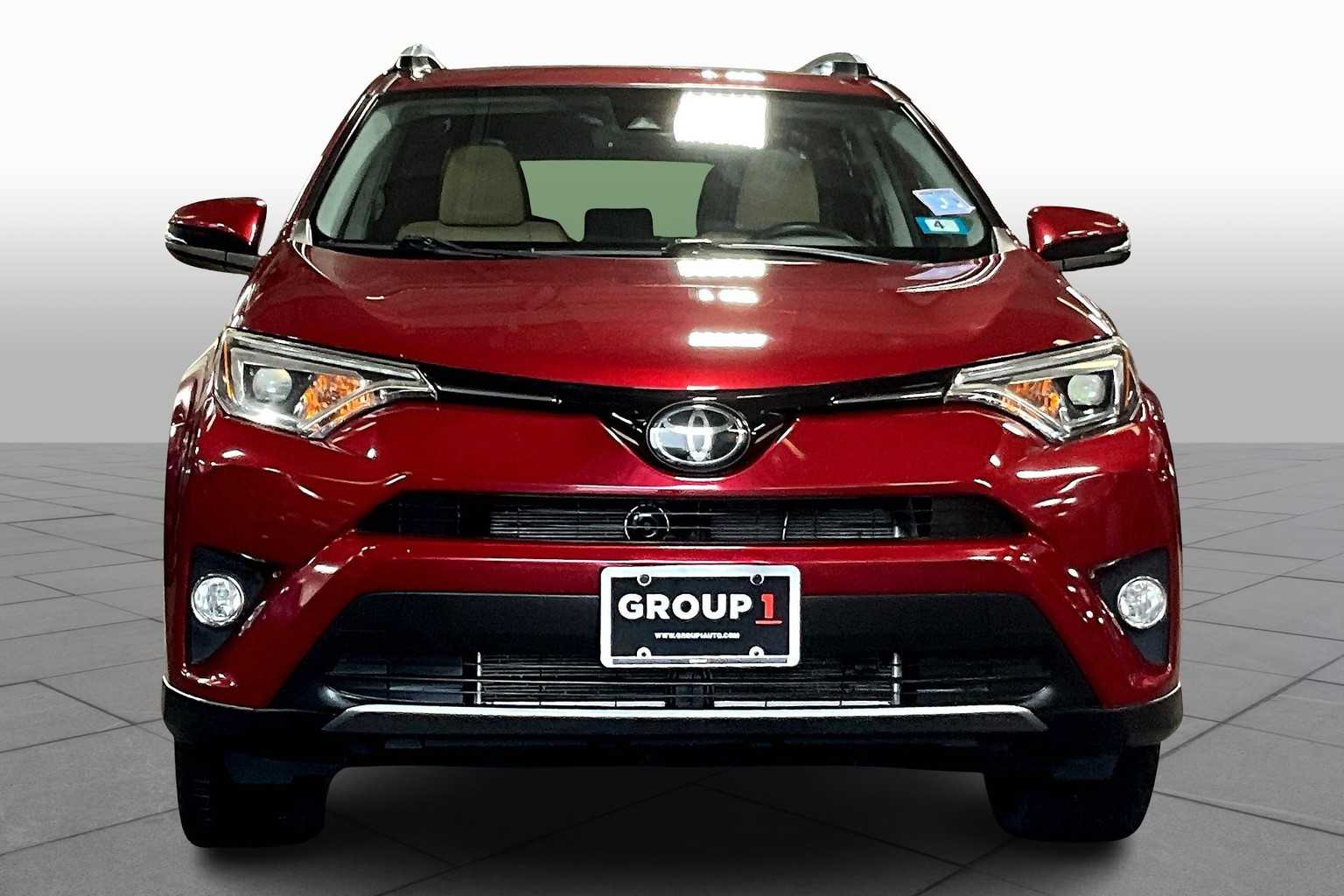 2018 Toyota RAV4 Limited Platinum photo 3