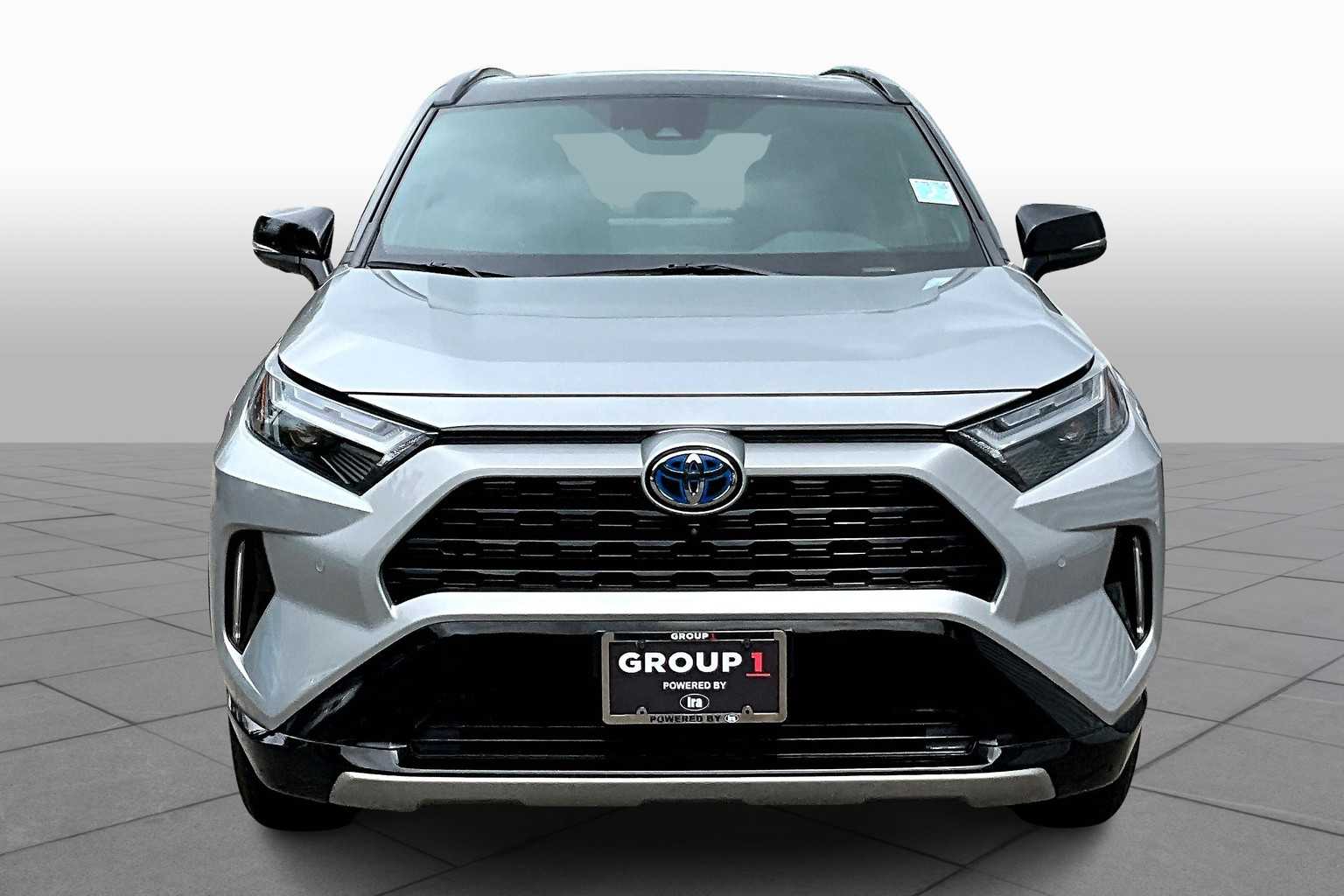 2023 Toyota RAV4 Hybrid XSE photo 3