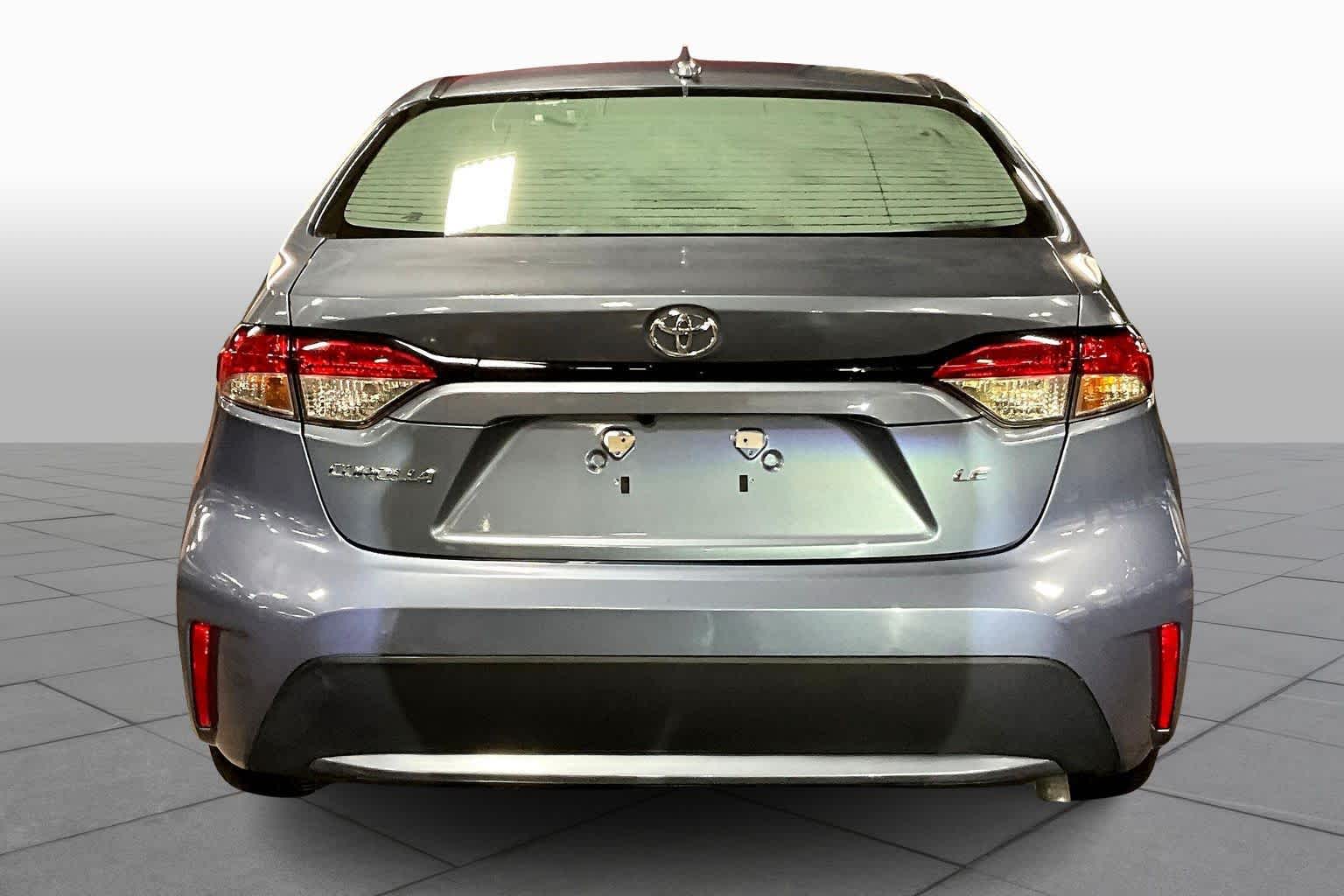2021 Toyota Corolla LE photo 4