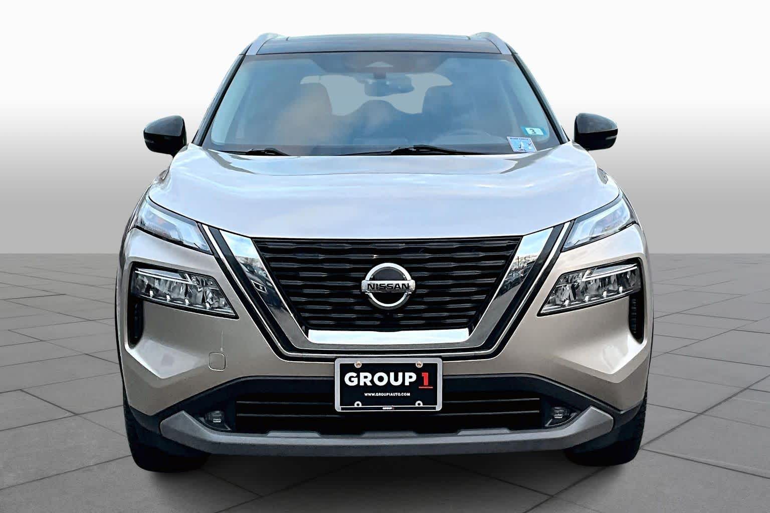 2021 Nissan Rogue SL photo 2