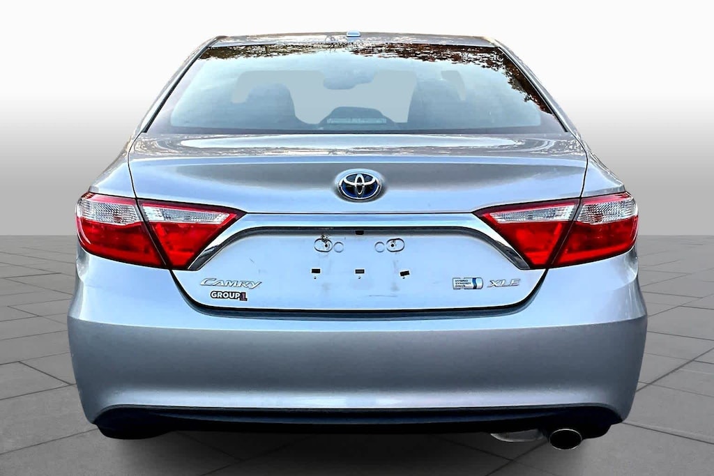 Used 2017 Toyota Camry Hybrid XLE Sedan