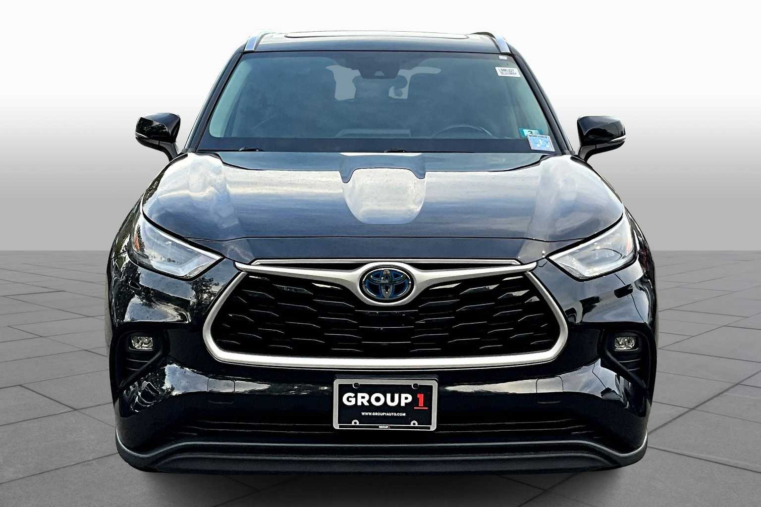 2020 Toyota Highlander Hybrid XLE photo 3