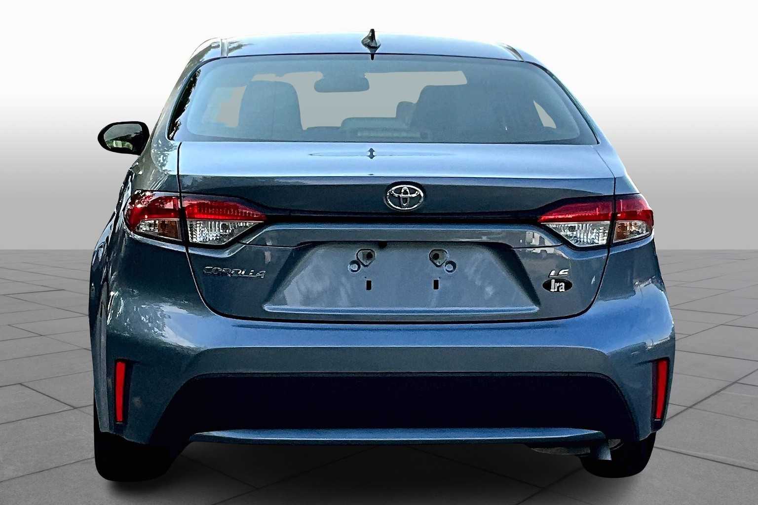 2022 Toyota Corolla LE photo 4
