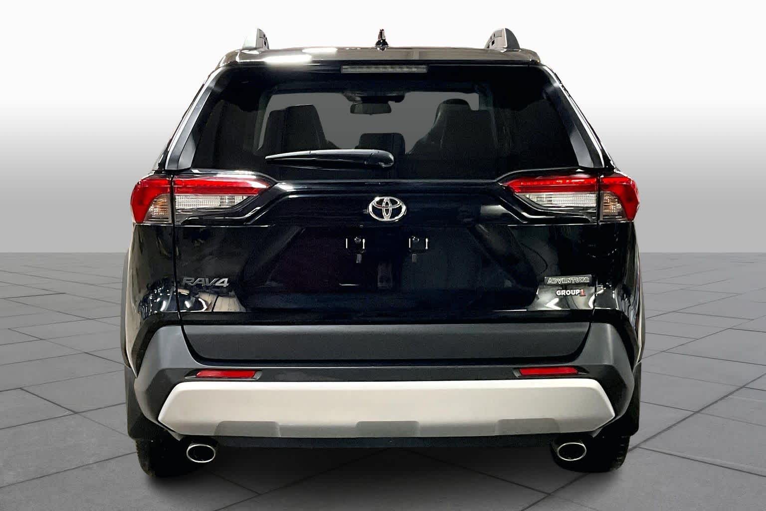 2019 Toyota RAV4 Adventure photo 3