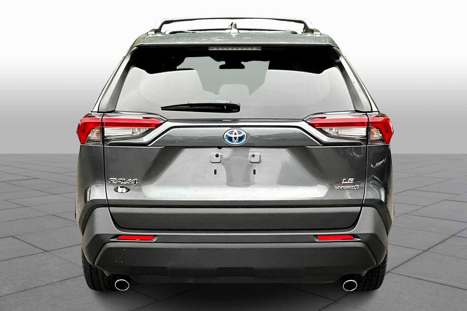 2021 Toyota RAV4 Hybrid LE photo 4