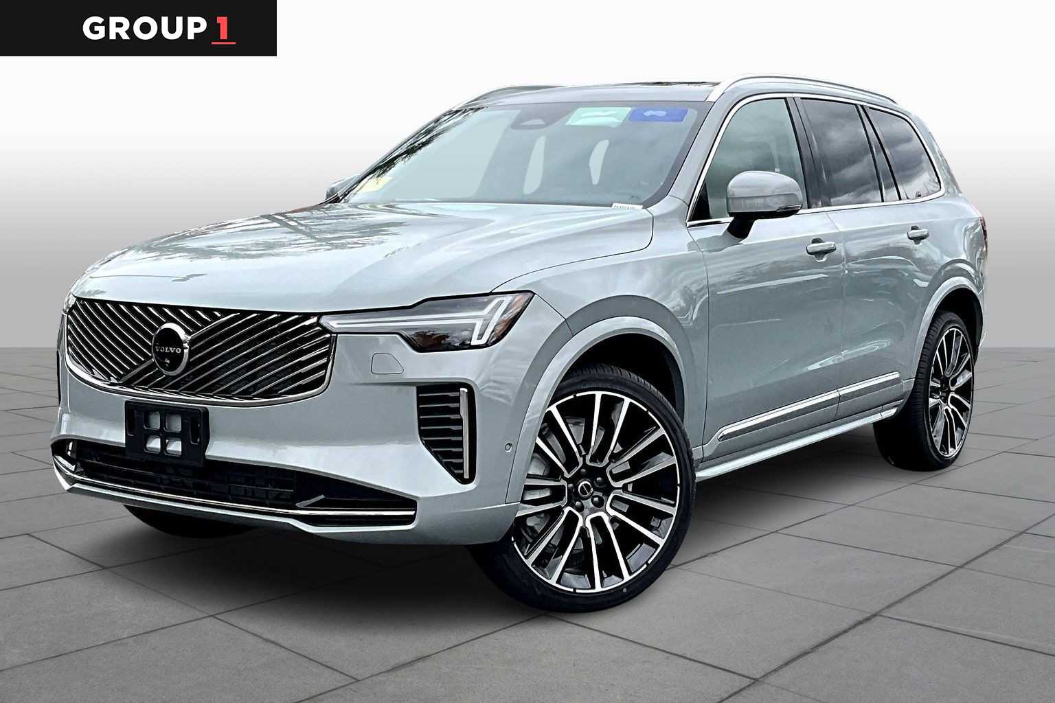 2026 Volvo XC90 Plus's photo