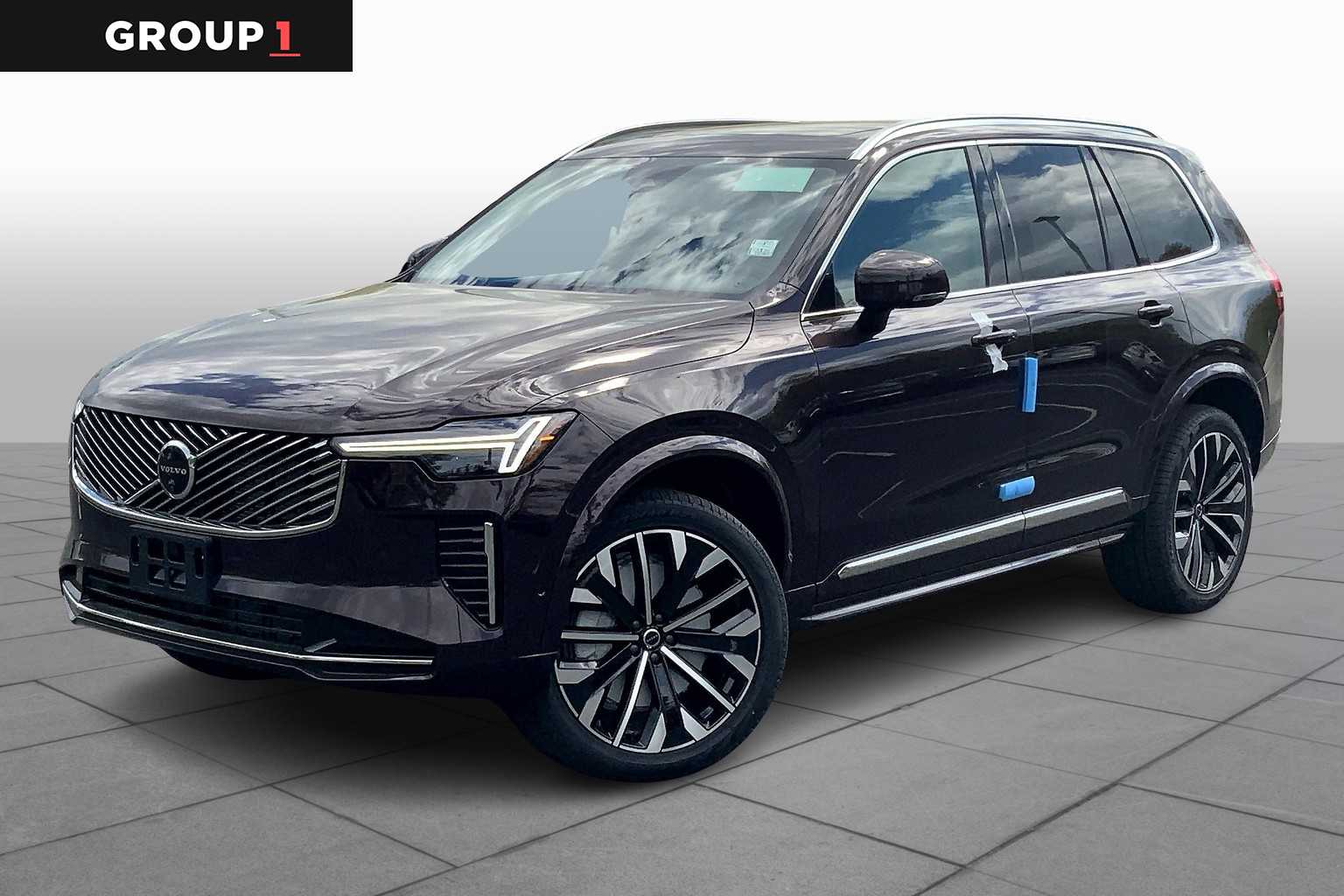 2025 Volvo XC90 Plus's photo