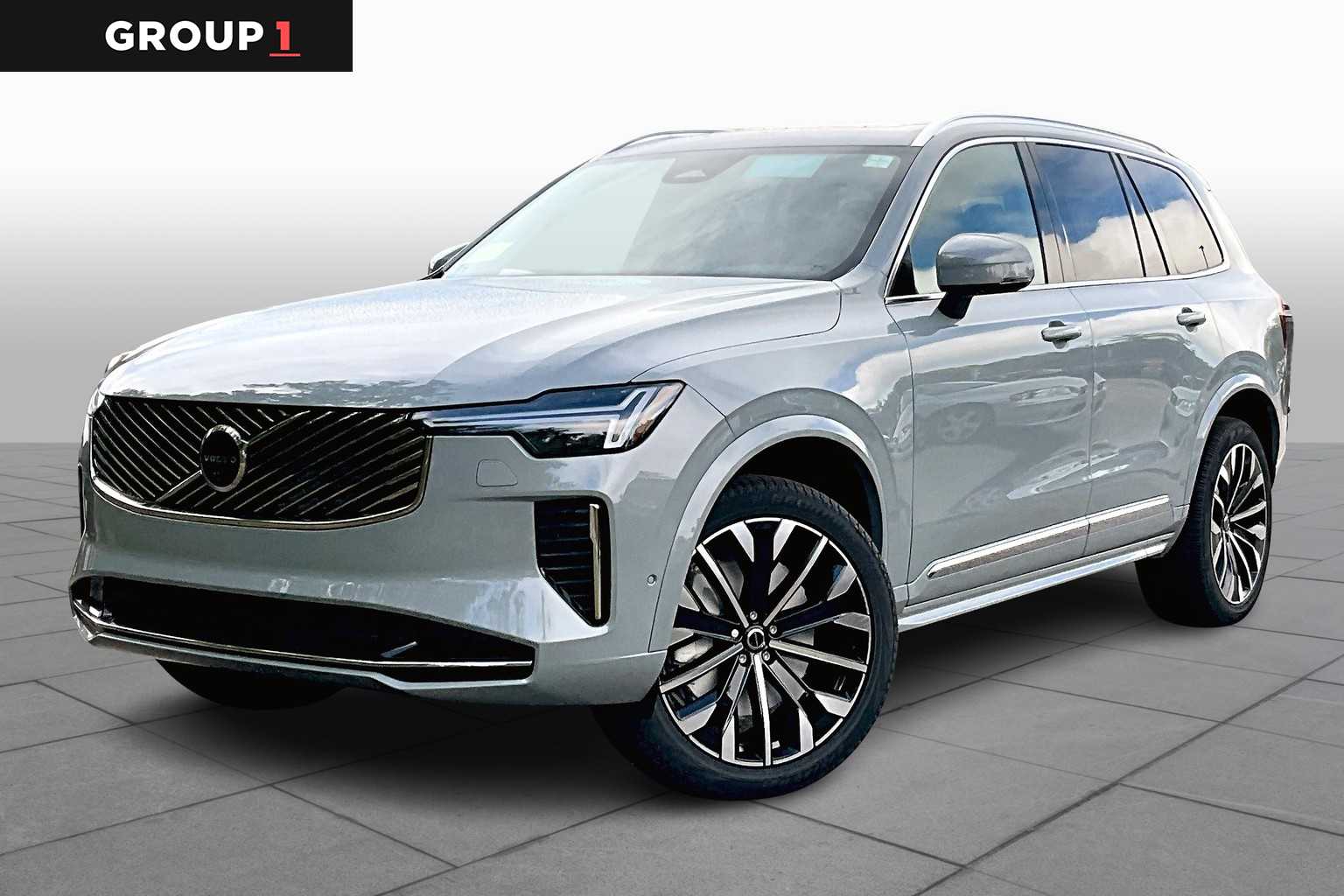 2026 Volvo XC90 Plus's photo