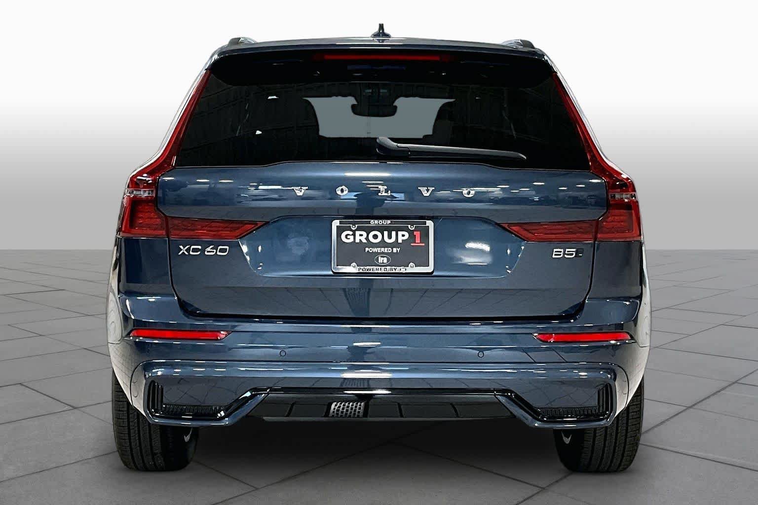 New 2027 Volvo XC60 B5 Core SUV