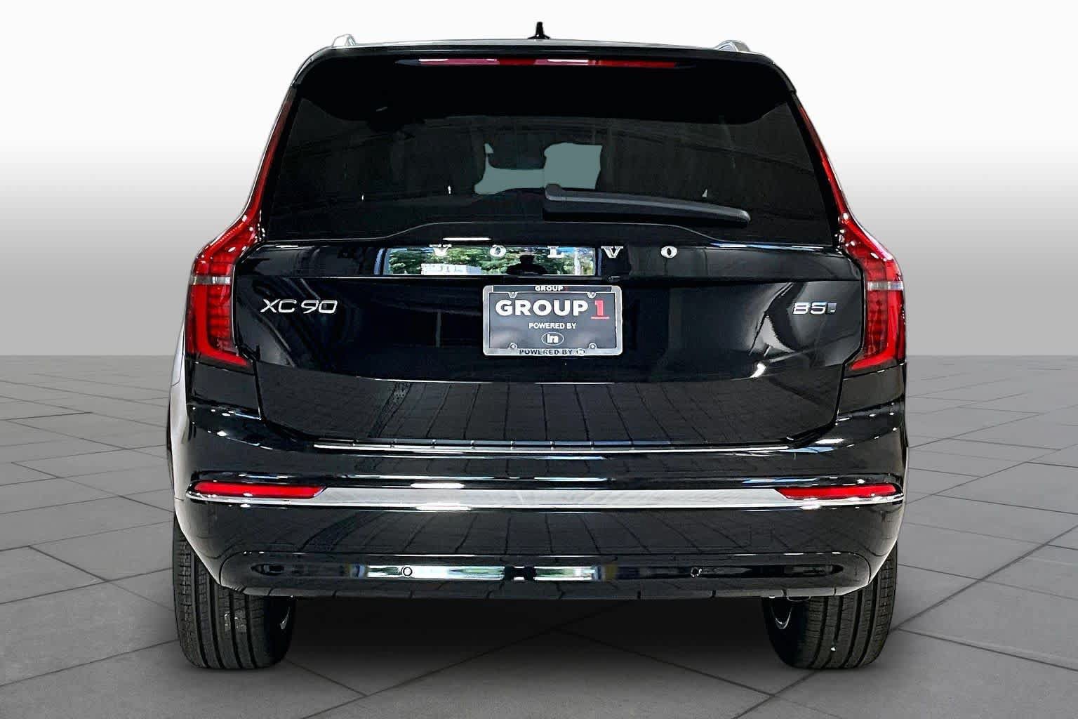 New 2027 Volvo XC90 B5 Core SUV