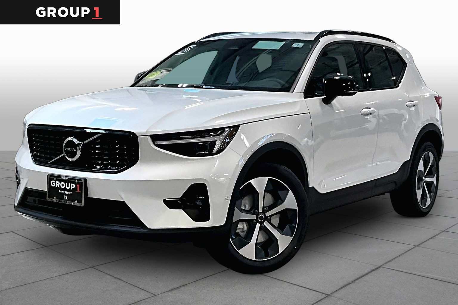 New 2026 Volvo XC40 B5 Plus SUV