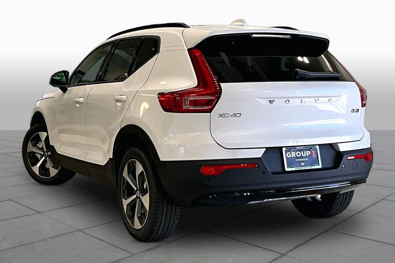 New 2026 Volvo XC40 B5 Plus SUV