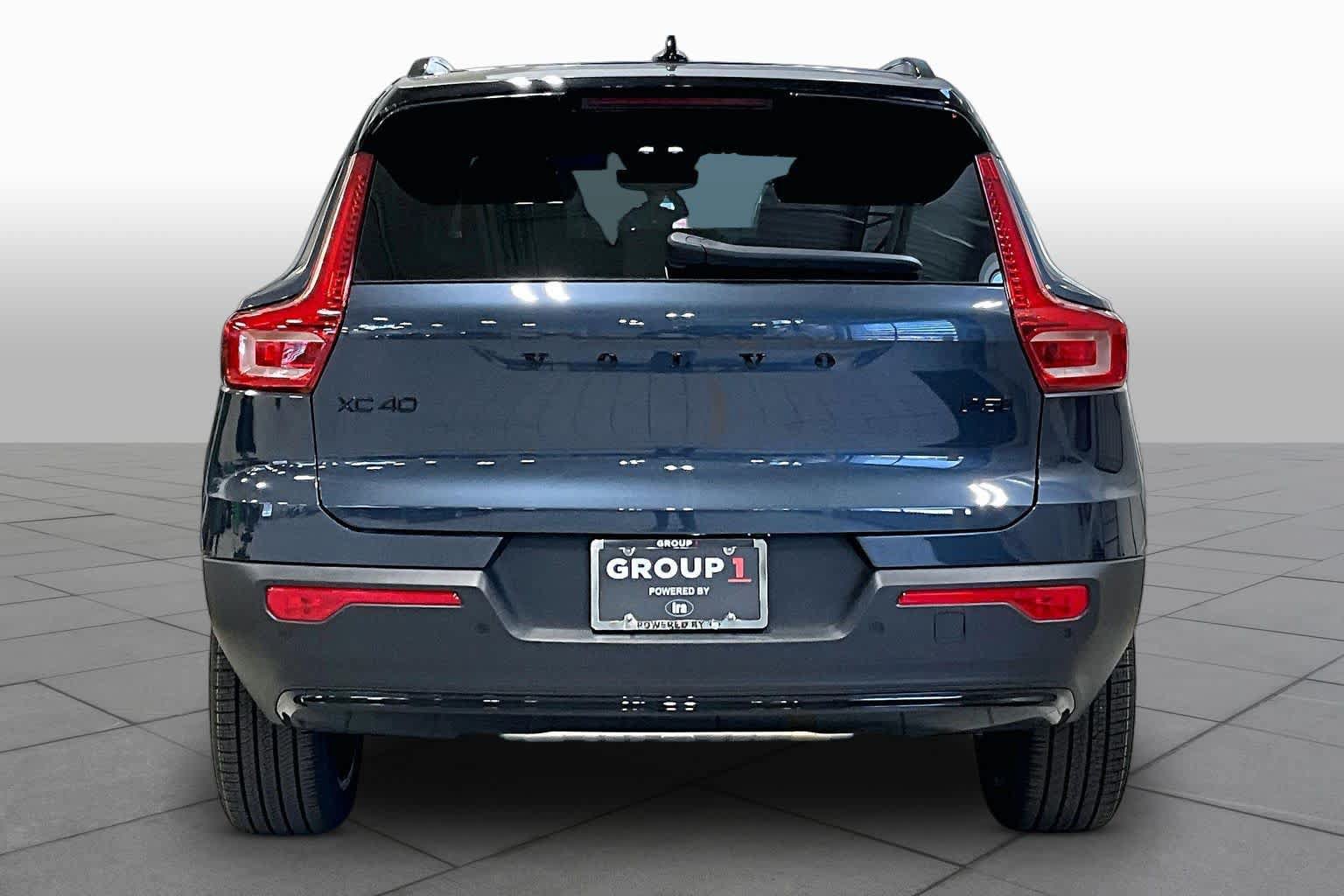 New 2026 Volvo XC40 B5 Ultra Black Edition SUV