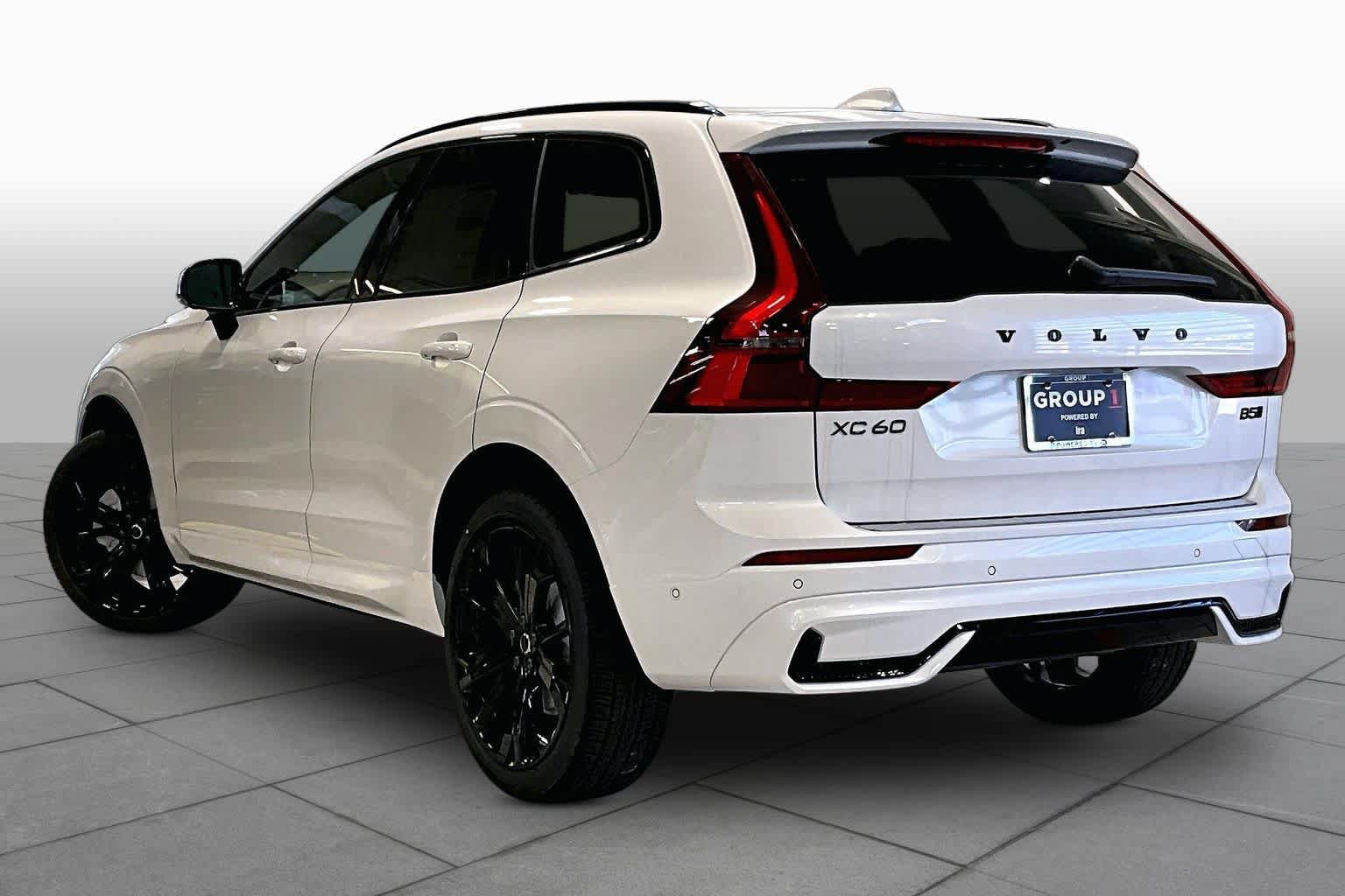 New 2026 Volvo XC60 B5 Ultra Black Edition SUV