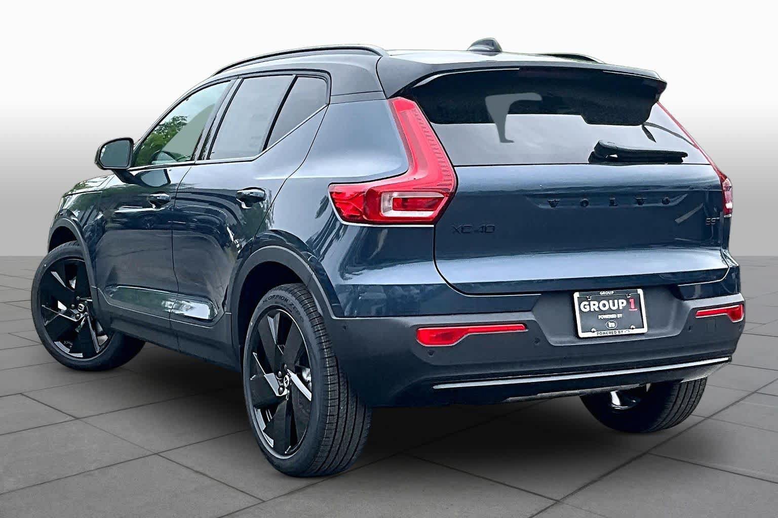 New 2026 Volvo XC40 B5 Ultra Black Edition SUV