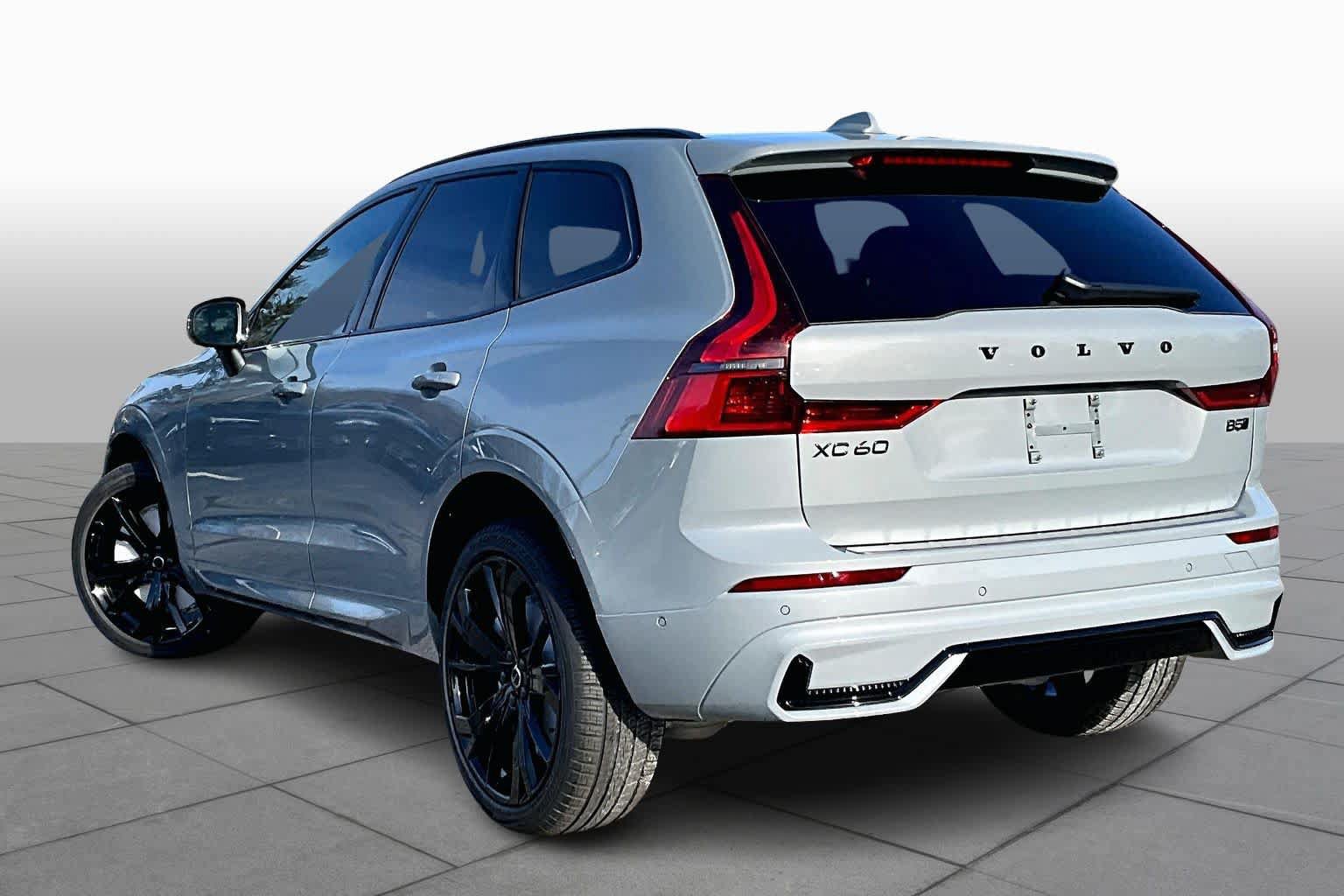New 2026 Volvo XC60 B5 Ultra Black Edition SUV