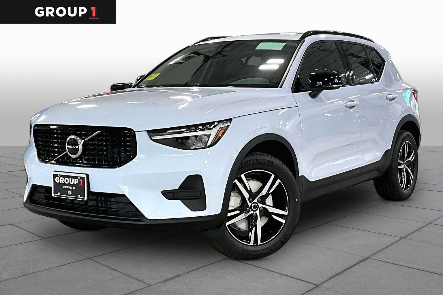 2026 Volvo XC40 B5 Core AWD SUV