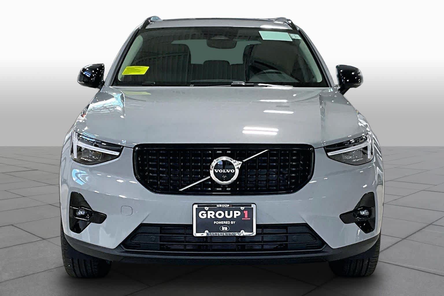 New 2026 Volvo XC40 B5 Plus SUV