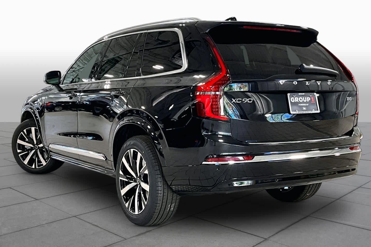 New 2027 Volvo XC90 B5 Core SUV