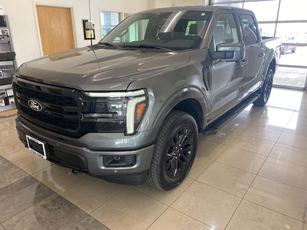New 2025 Ford F-150 Lariat TRUCK