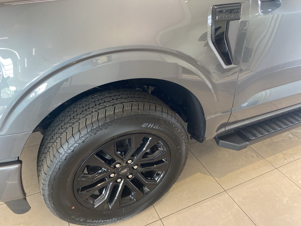 New 2025 Ford F-150 Lariat TRUCK