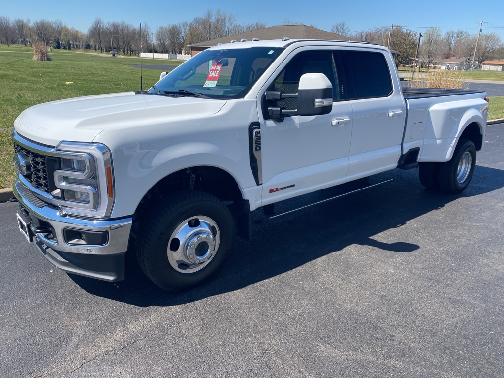 2023 Ford F-350 Lariat 4x4 Crew Cab 8' Box DRW's photo