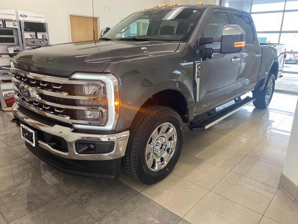 2026 Ford F-350 Super Duty Lariat's photo