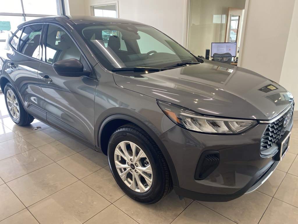 Used 2025 Ford Escape CB Wagon