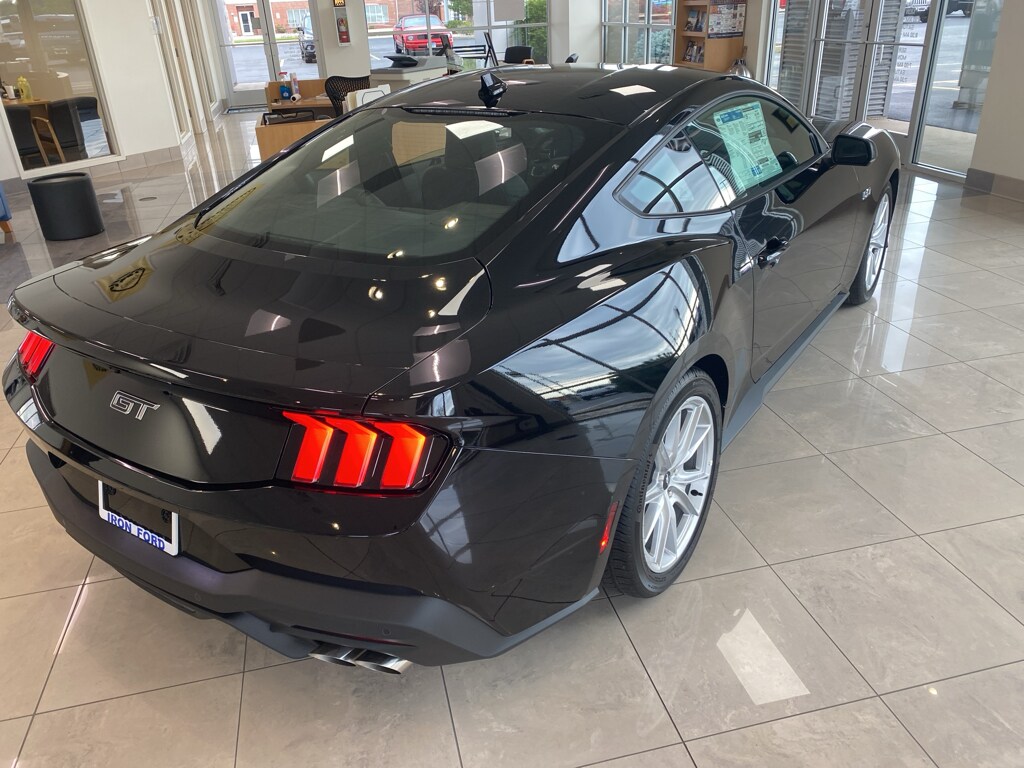 2025 Ford Mustang GT Premium Fastback - Photo 3
