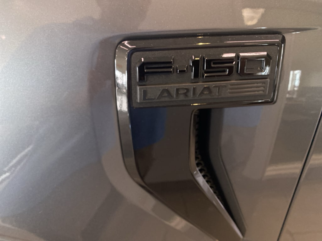 New 2025 Ford F-150 Lariat TRUCK