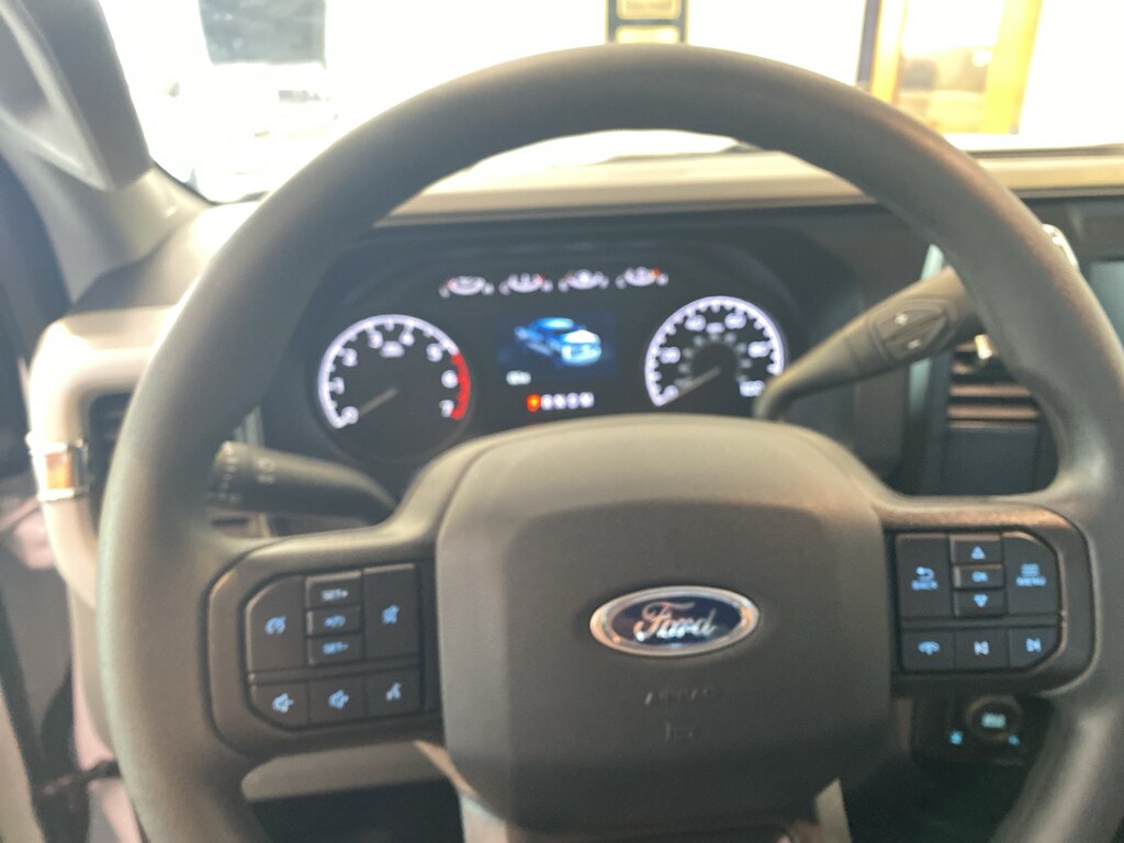2026 Ford F-350 Super Duty XL - Photo 6